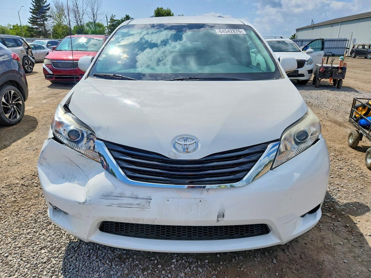 2014 Toyota Sienna Le - zdjęcie 5