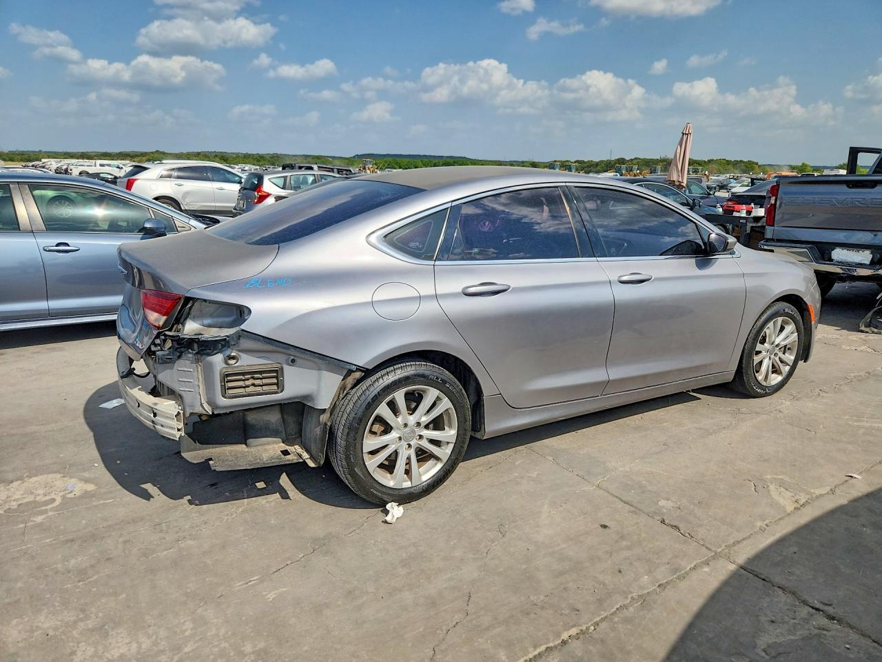 2015 Chrysler 200 Limited - zdjęcie 3