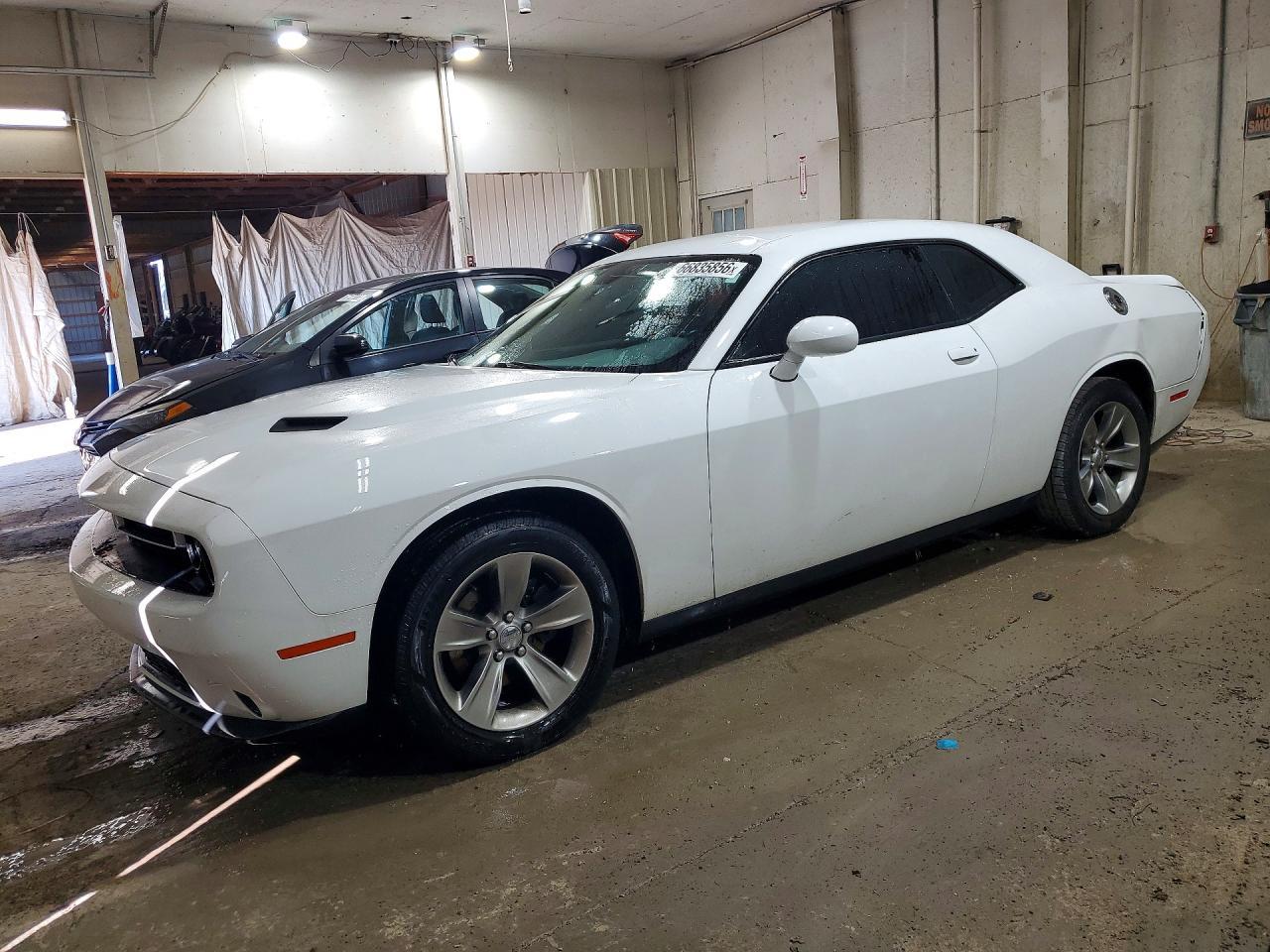 2019 Dodge Challenger Sxt - zdjęcie główne