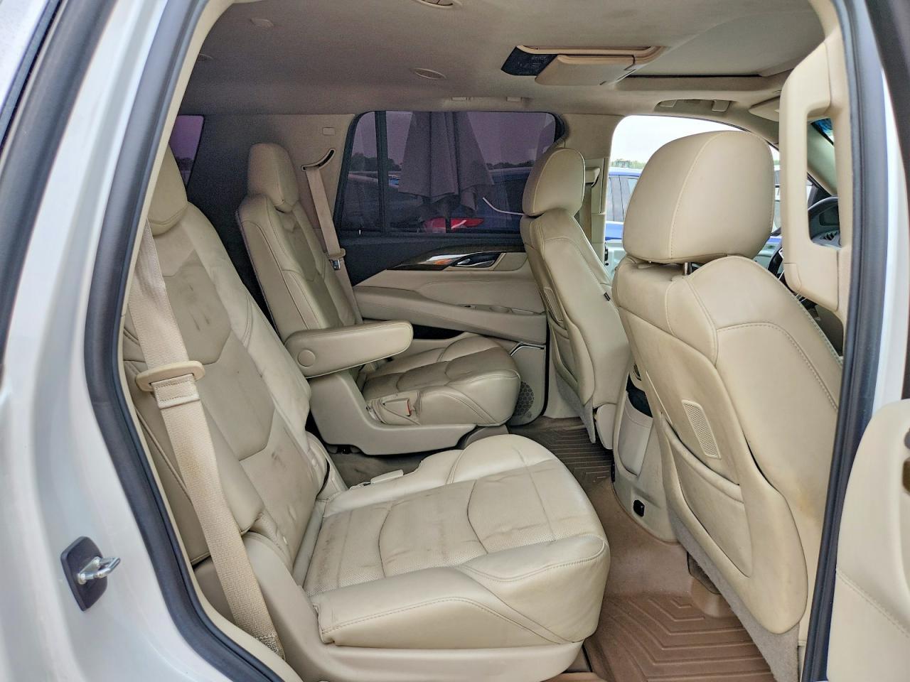2018 Cadillac Escalade Premium Luxury - zdjęcie 11