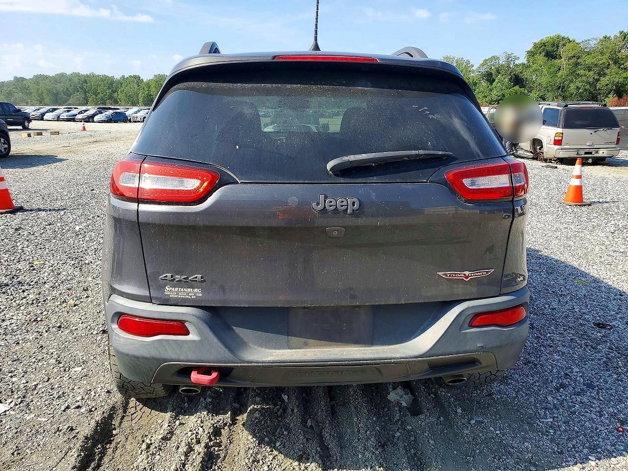 2015 Jeep Cherokee Trailhawk - zdjęcie 6