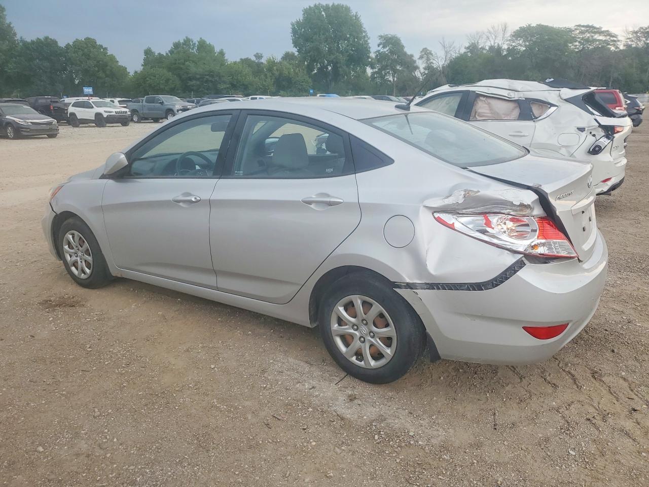 2013 Hyundai Accent Gls - zdjęcie 2