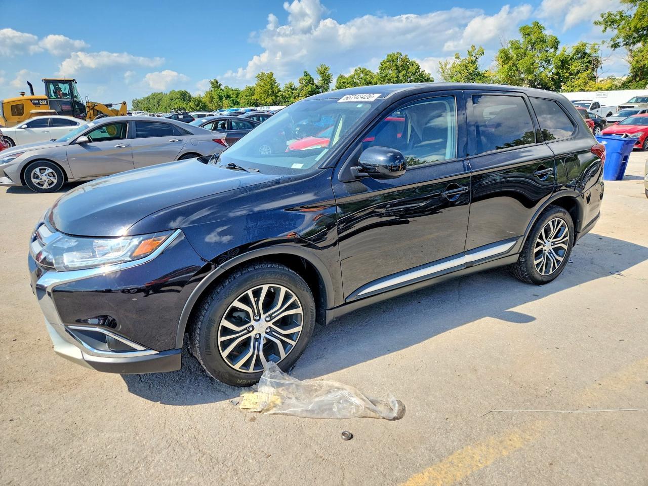 2017 Mitsubishi Outlander Es - zdjęcie główne