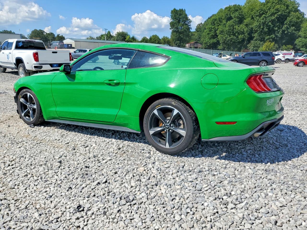 2019 Ford Mustang - zdjęcie 2