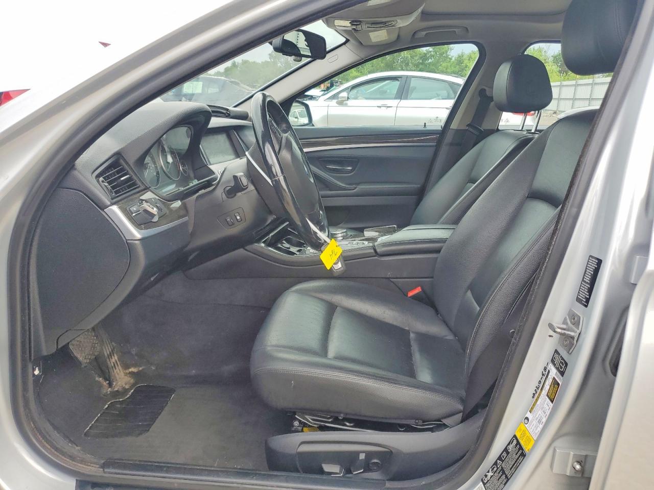2015 BMW Seria 5 528i - zdjęcie 7