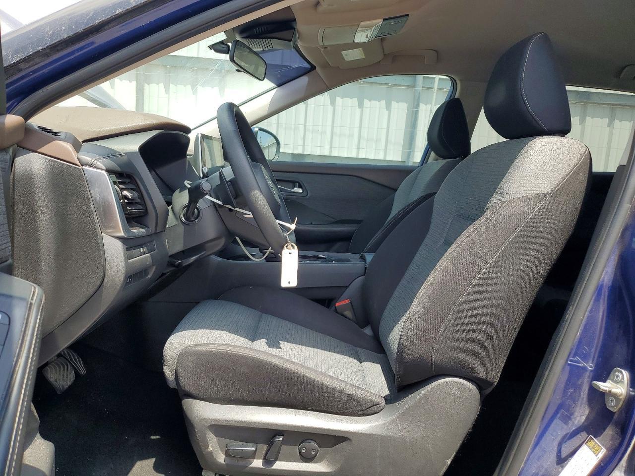 2021 Nissan Rogue Sv - zdjęcie 7