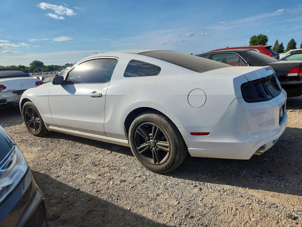 2014 Ford Mustang - zdjęcie 2