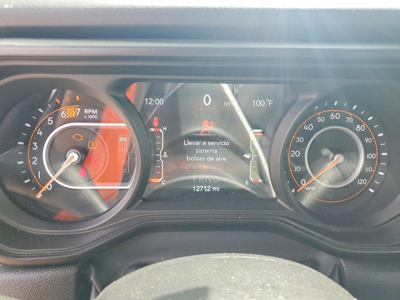 2026 Jeep Wrangler Sahara - zdjęcie 9
