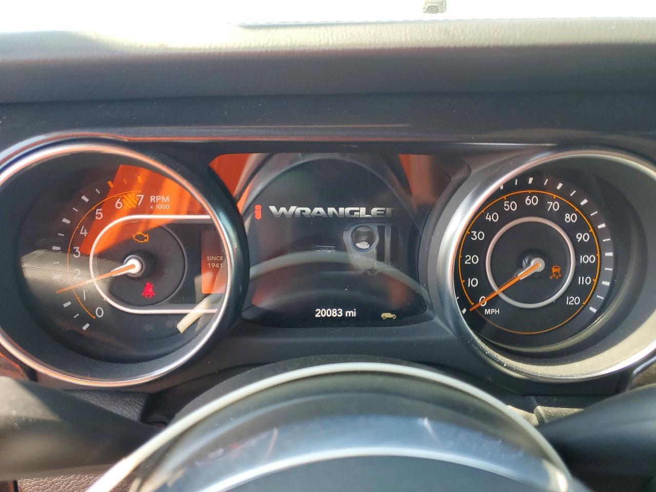 2023 Jeep Wrangler Sahara - zdjęcie 9