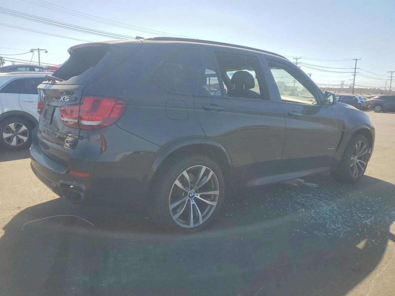 2015 BMW X5 xDrive50I - zdjęcie 3