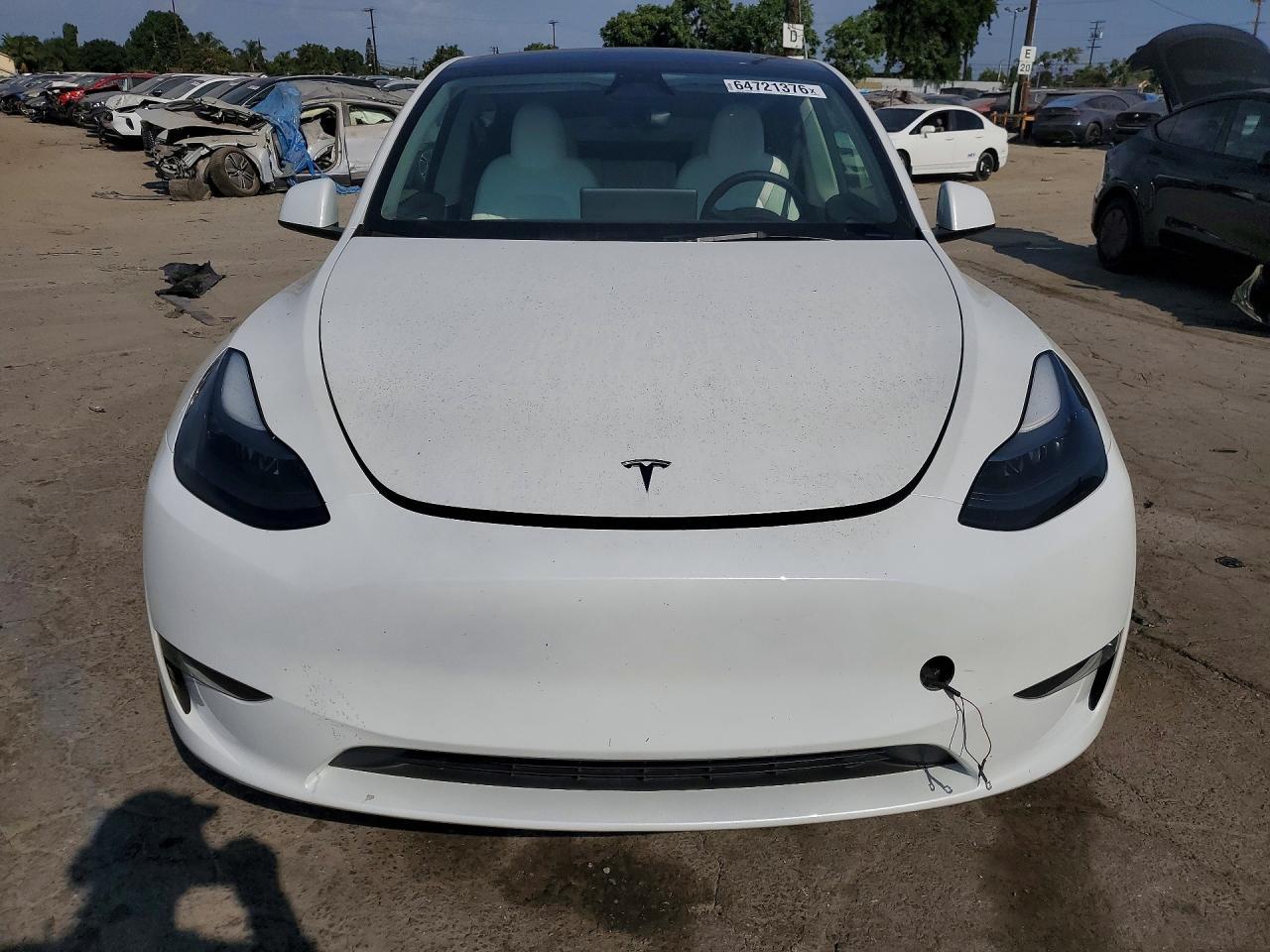 2025 Tesla Model Y - zdjęcie 5