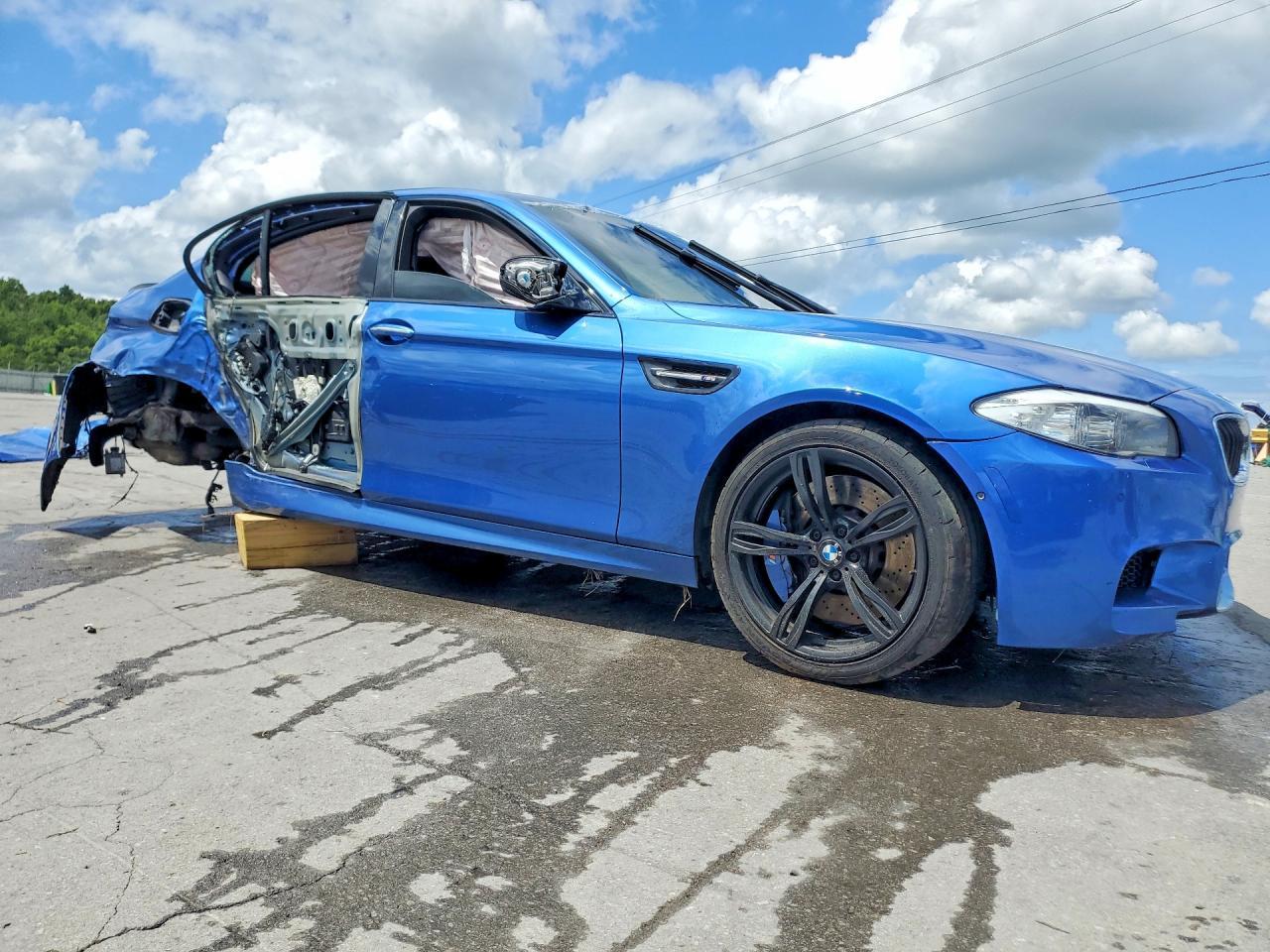 2013 BMW M5 - zdjęcie 4