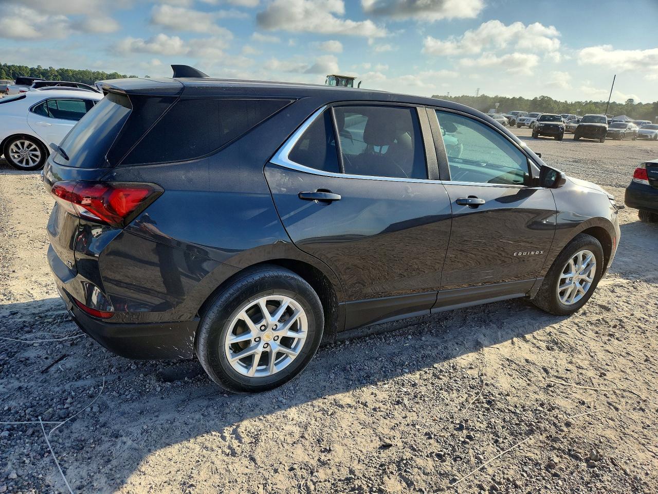 2022 Chevrolet Equinox Lt - zdjęcie 3