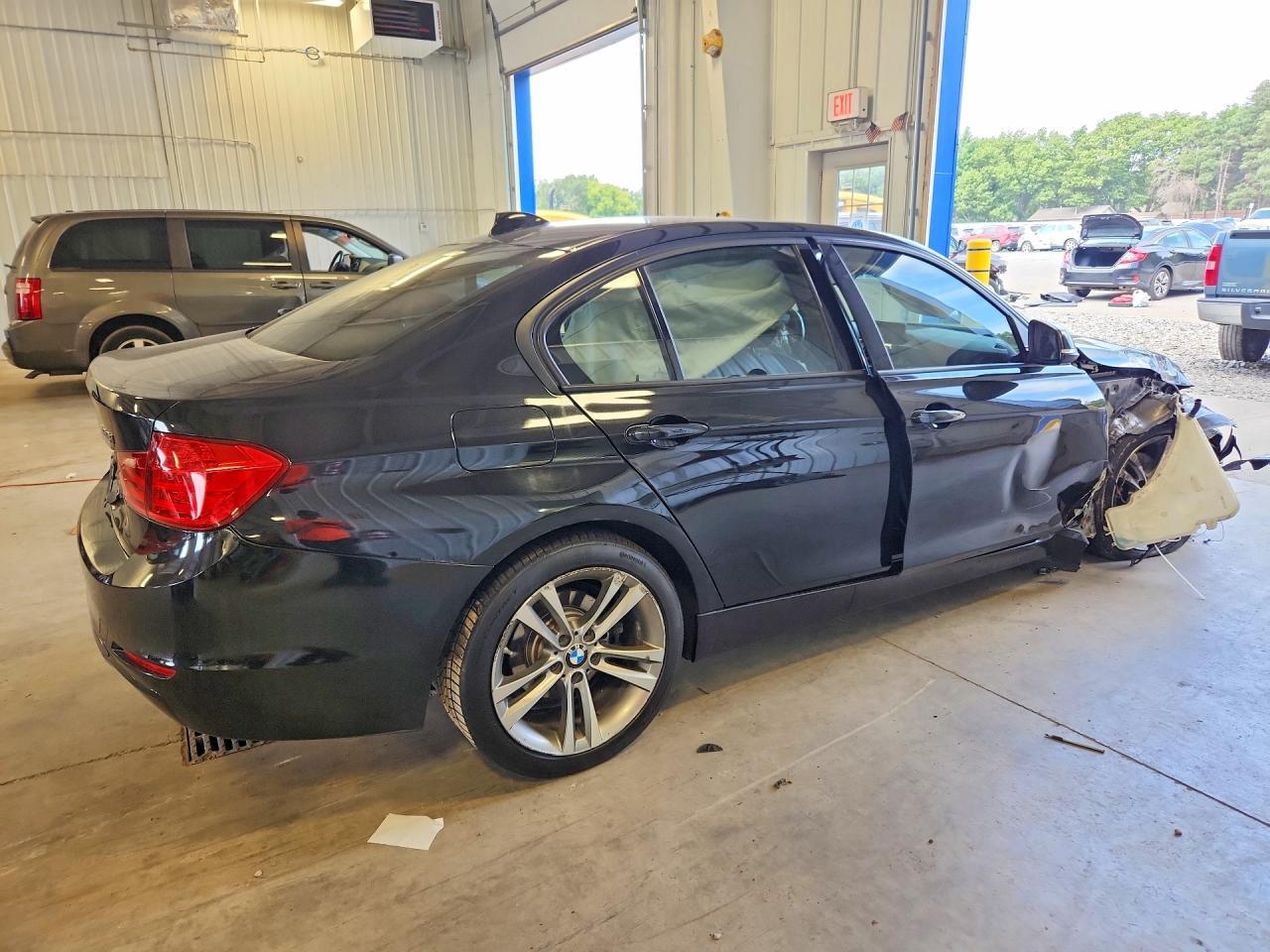 2013 BMW Seria 3 328i - zdjęcie 3
