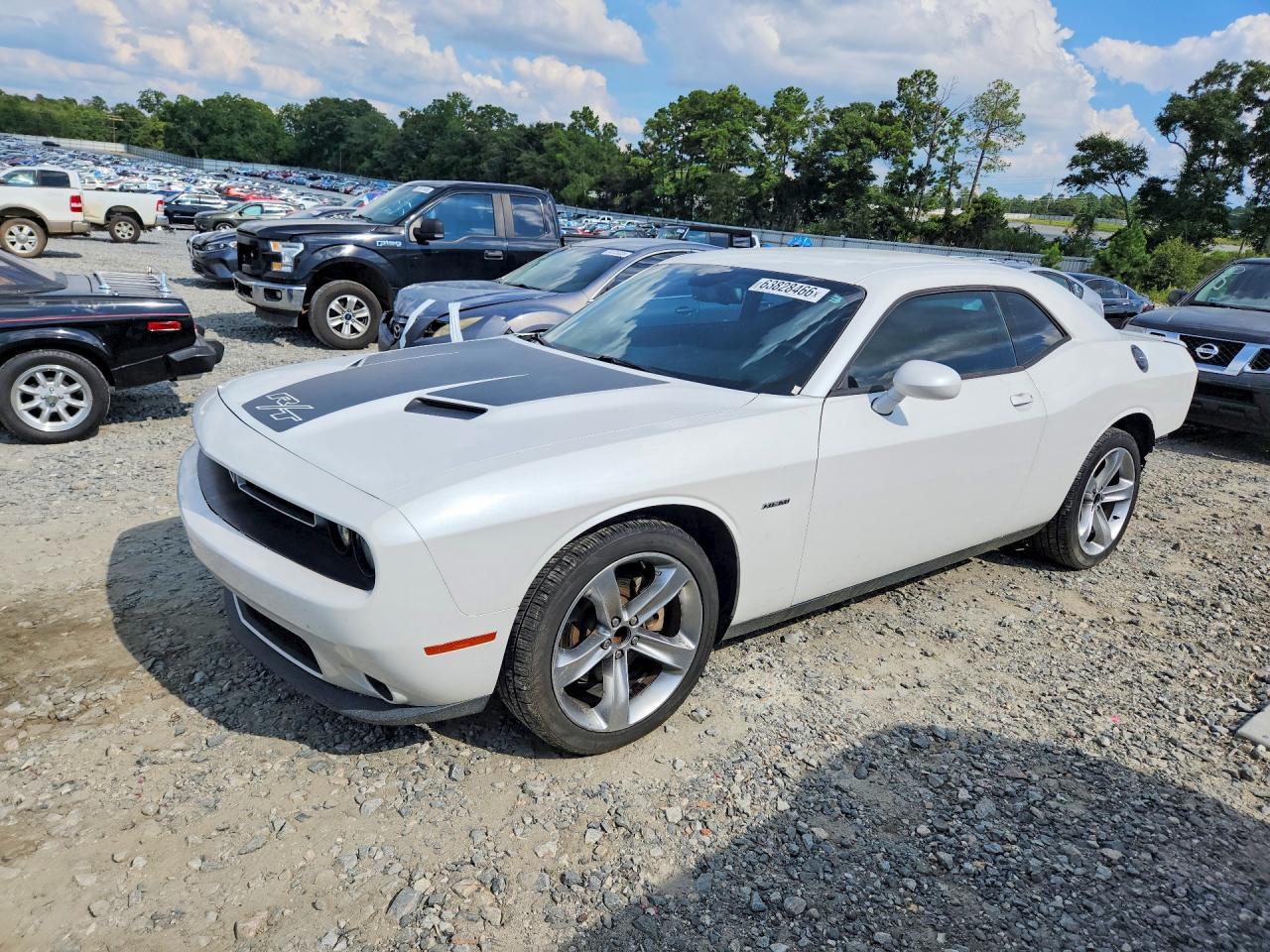 2015 Dodge Challenger Sxt - zdjęcie główne