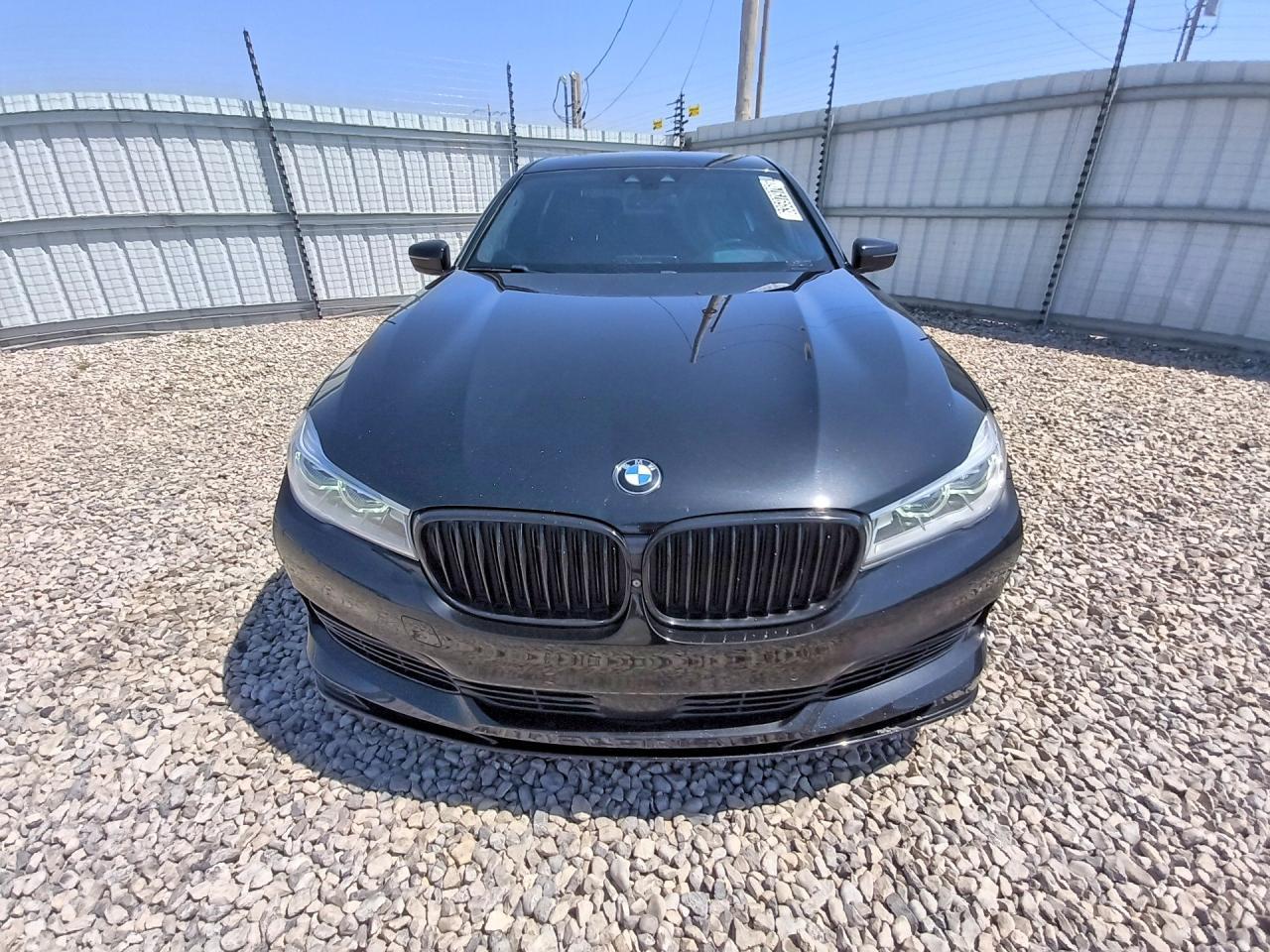 2017 BMW Seria 7 B7 - zdjęcie 5