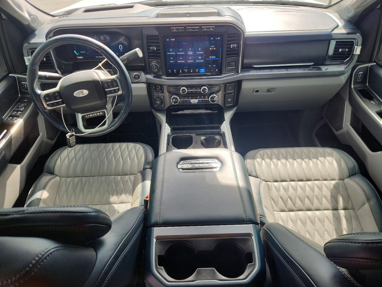 2024 Ford F250 Super Duty - zdjęcie 8