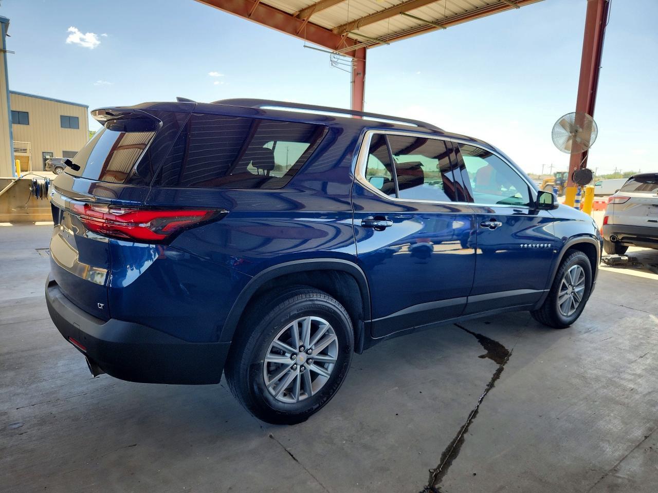 2023 Chevrolet Traverse Lt - zdjęcie 3
