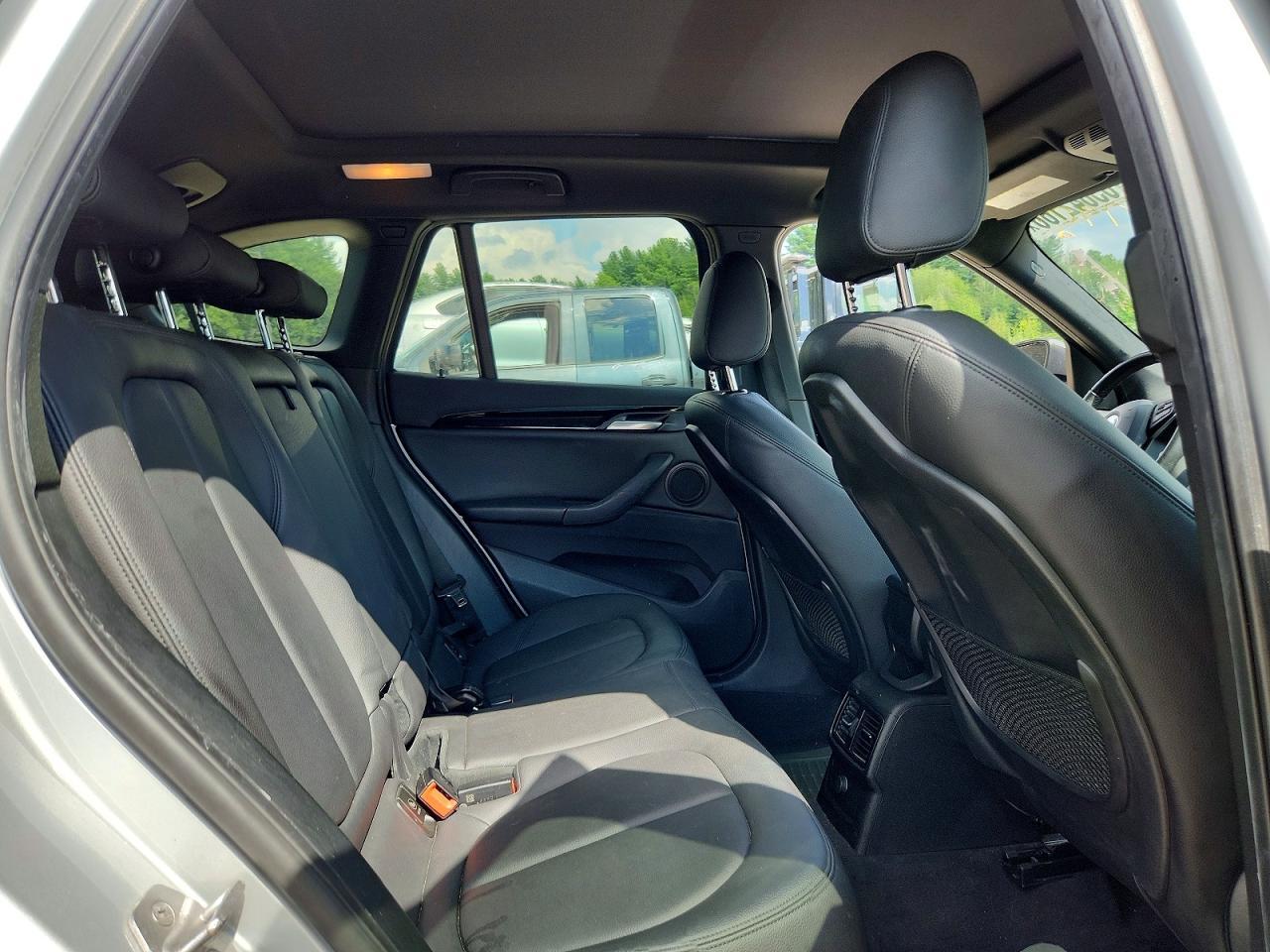 2016 BMW X1 xDrive28I - zdjęcie 11