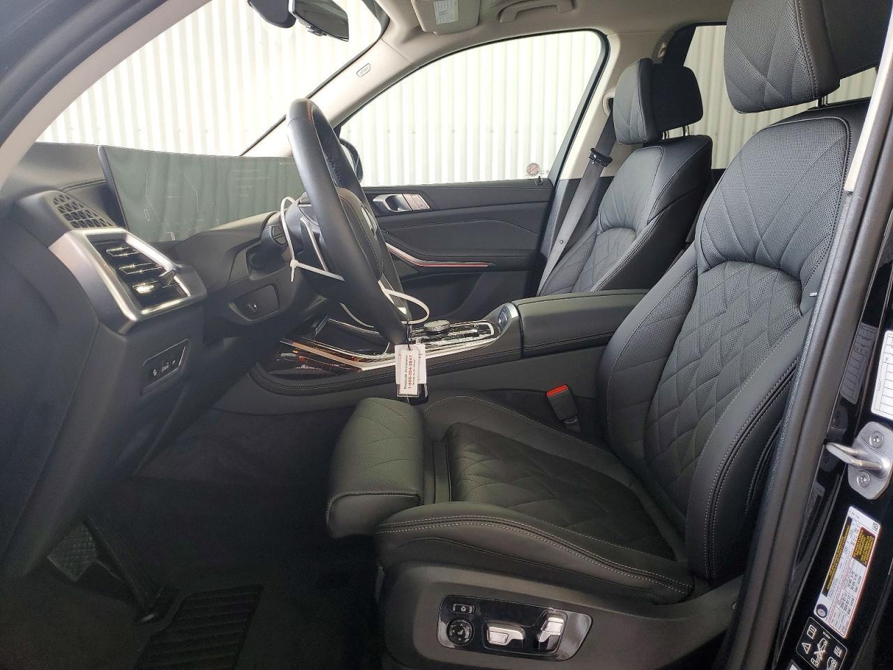 2027 BMW X7 xDrive40I - zdjęcie 7