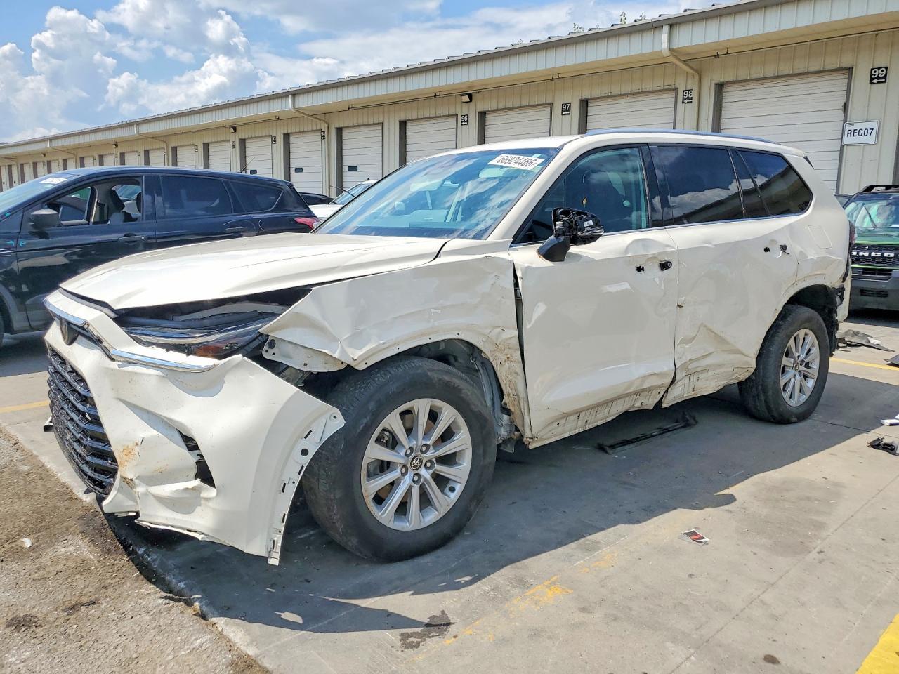 2024 Toyota Grand Highlander Xle - zdjęcie główne