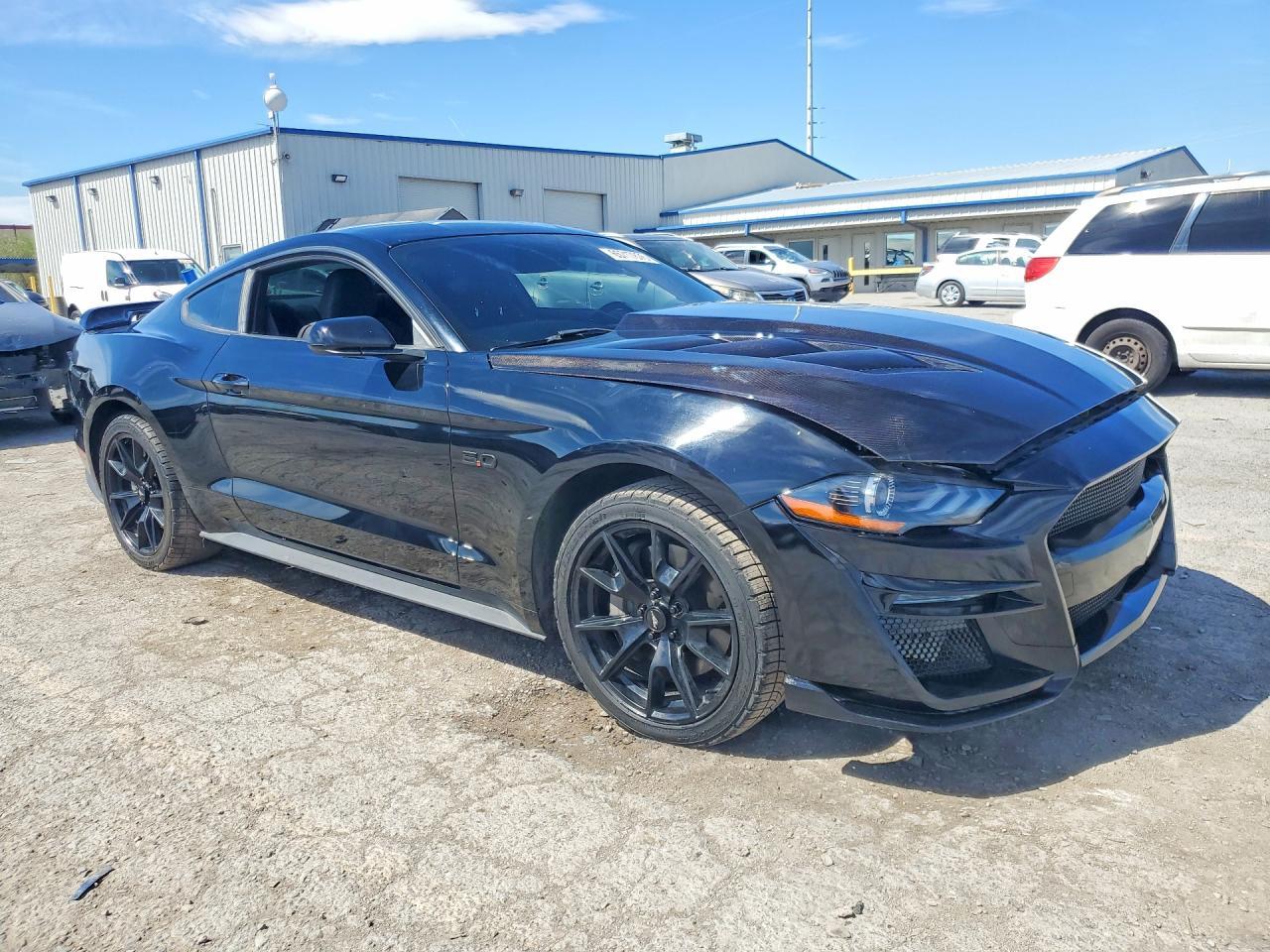 2020 Ford Mustang Gt - zdjęcie 4