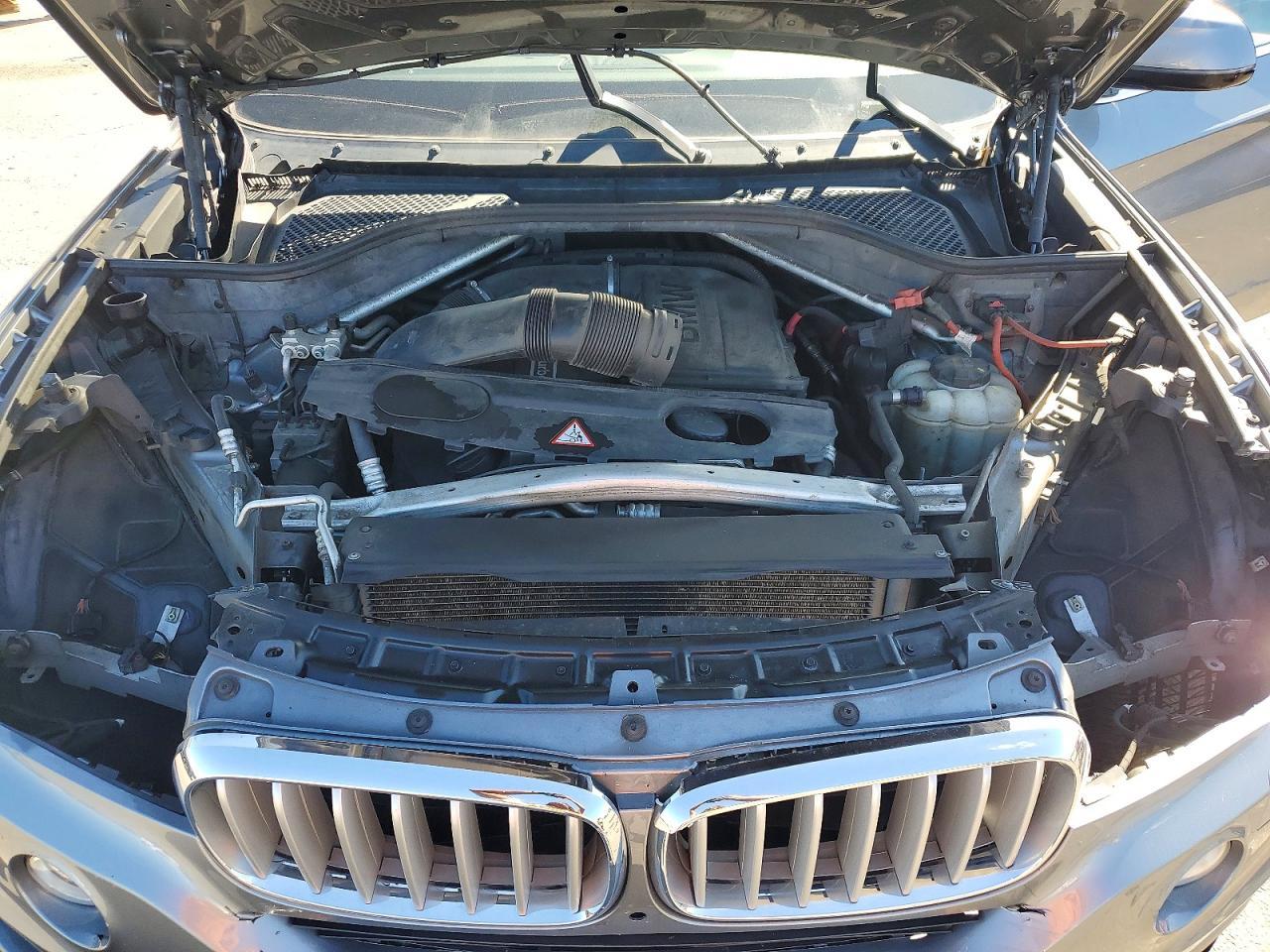 2016 BMW X5 xDrive35I - zdjęcie 12