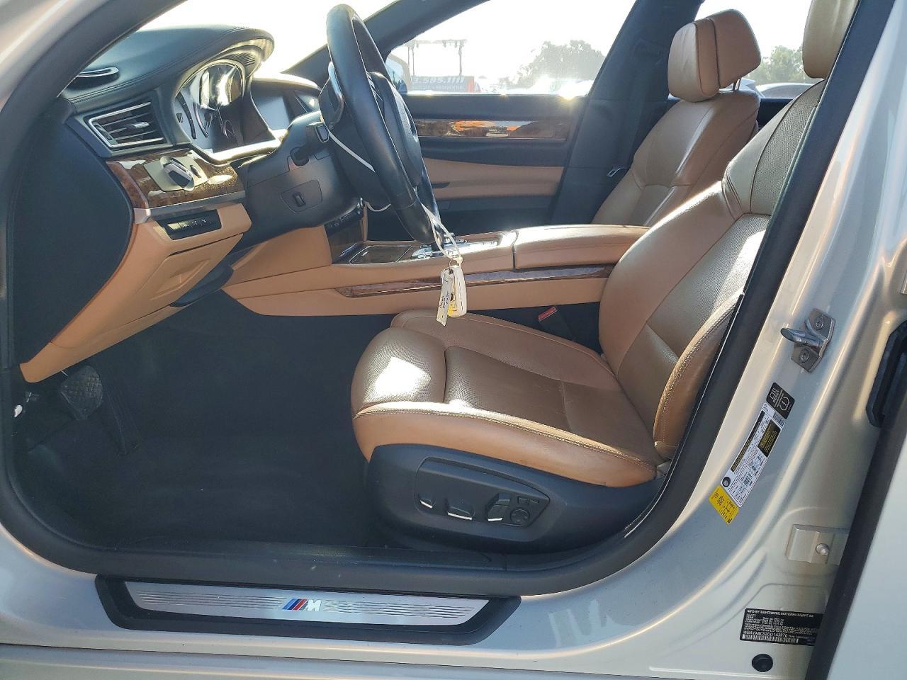 2013 BMW 740 I - zdjęcie 7