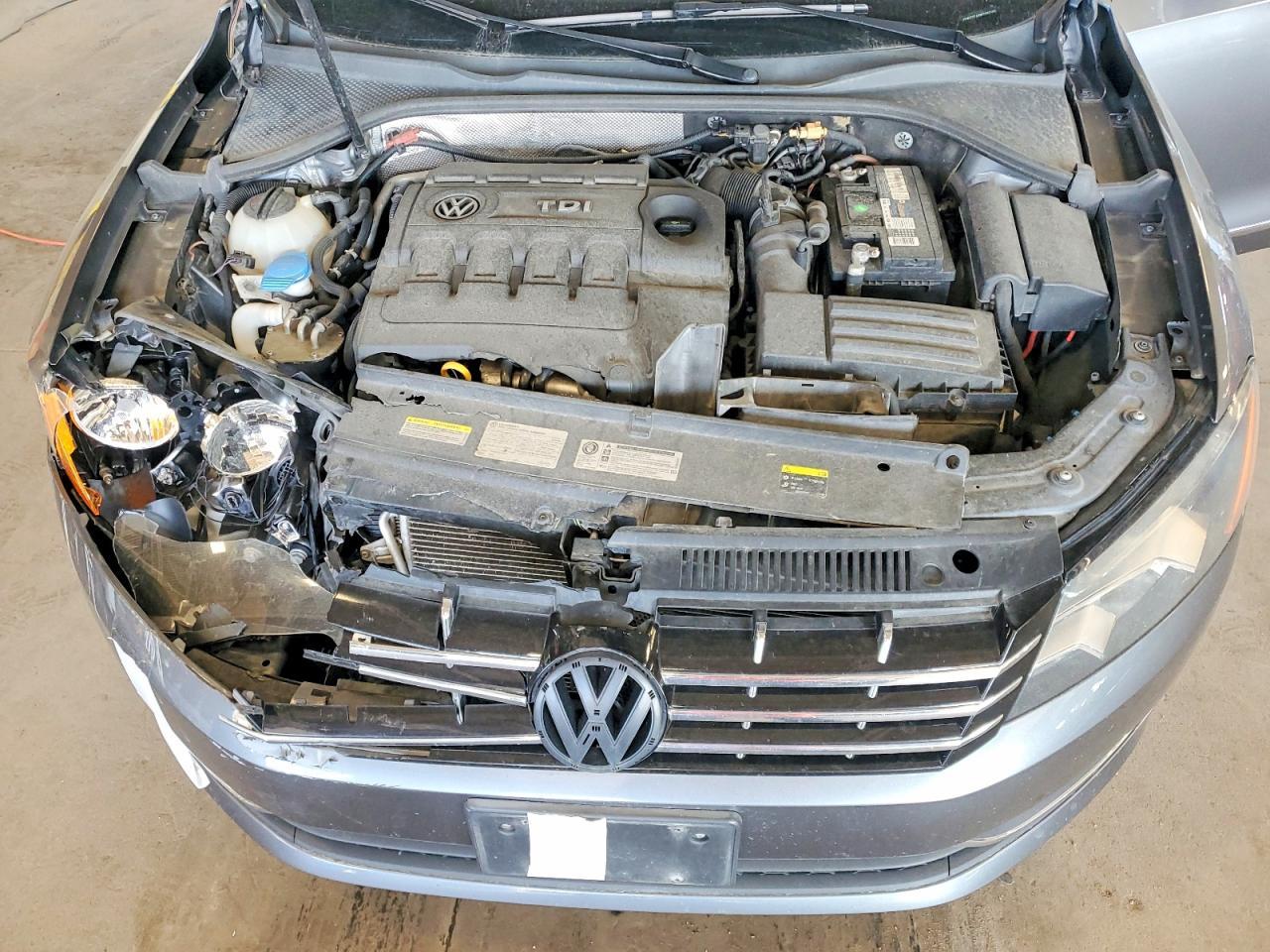 2015 Volkswagen Passat Sel - zdjęcie 11