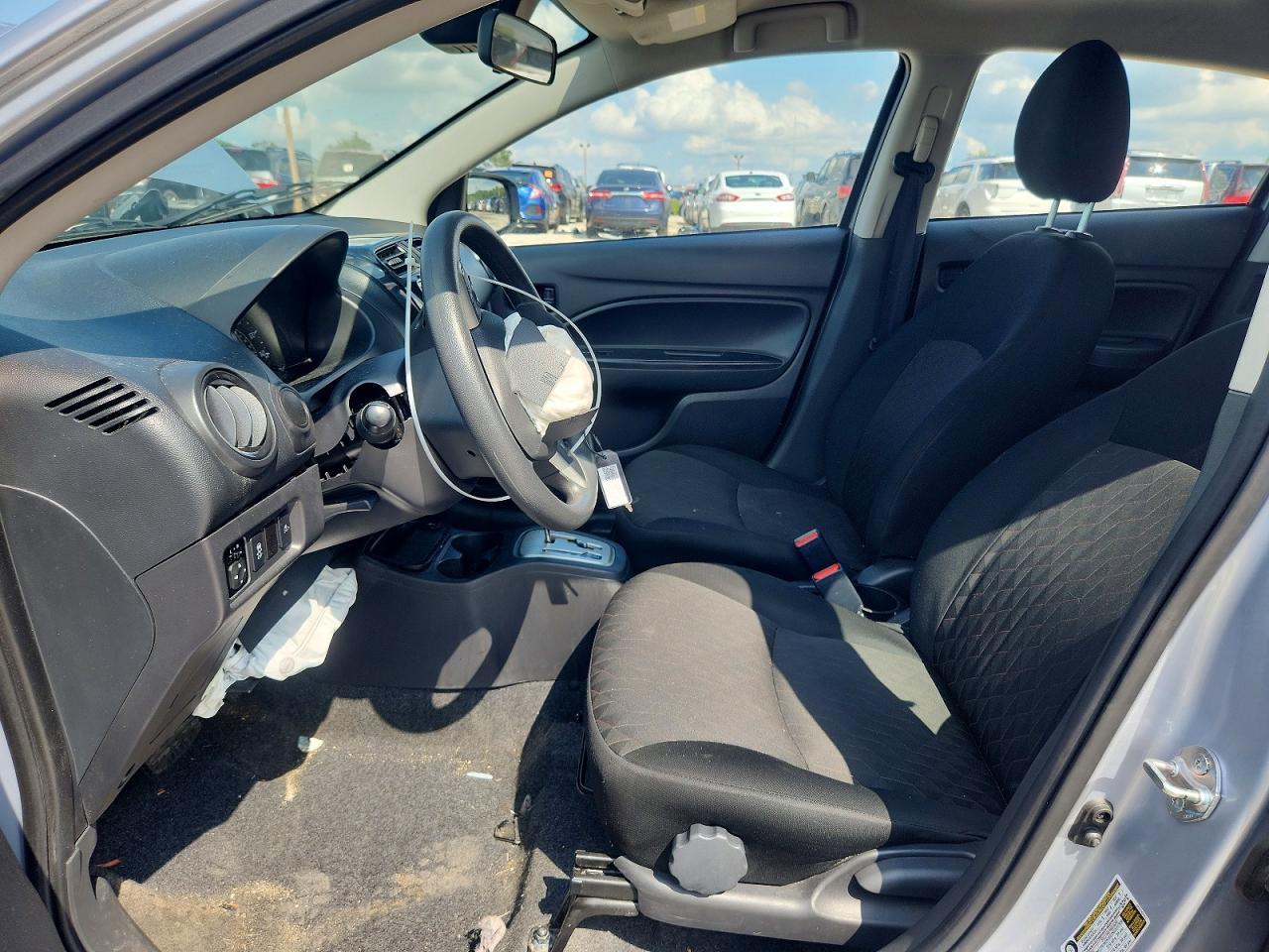 2024 Mitsubishi Mirage Es - zdjęcie 7