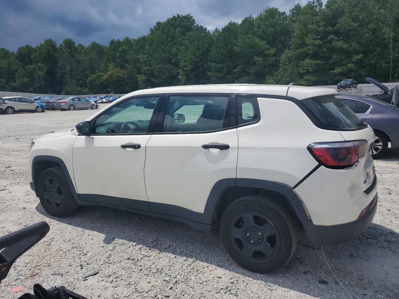 2018 Jeep Compass Sport - zdjęcie 2