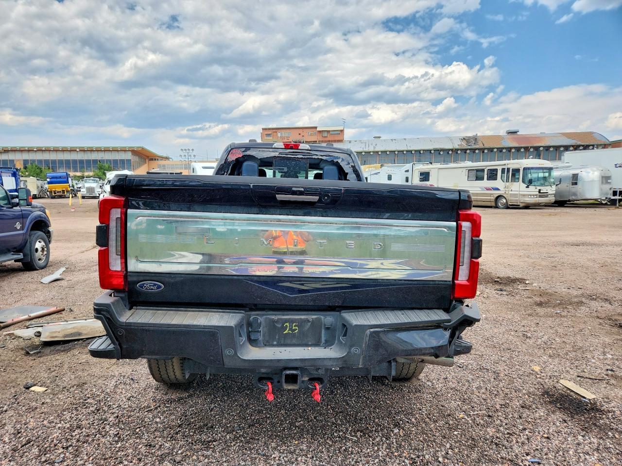 2024 Ford F350 Super Duty - zdjęcie 6