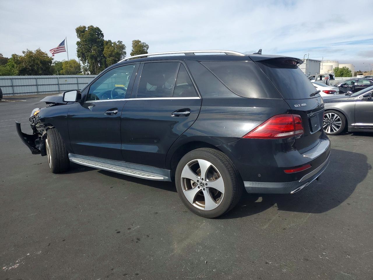 2019 Mercedes-Benz Gle 400 4Matic - zdjęcie 2