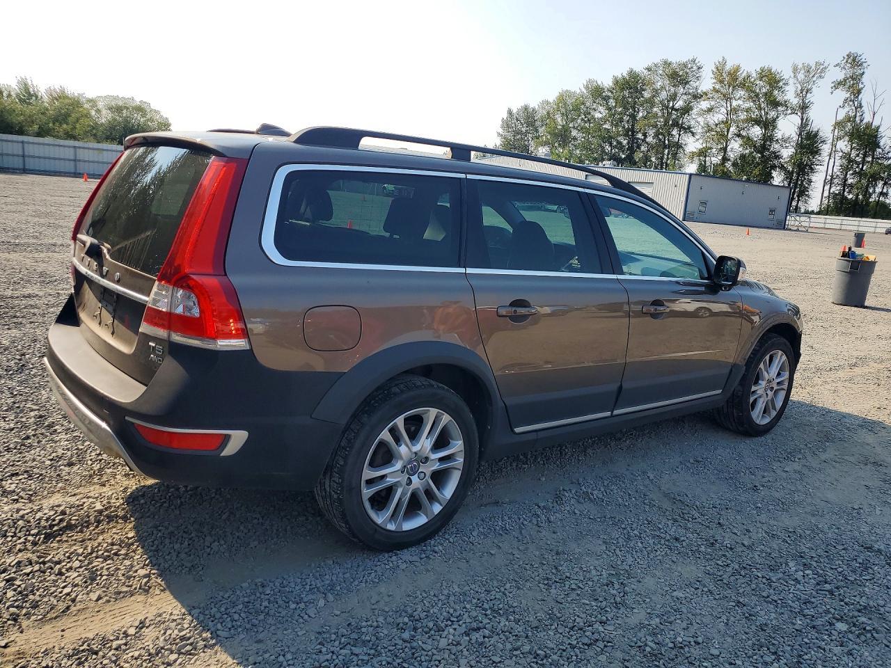 2016 Volvo Xc70 T5 Platinum - zdjęcie 3