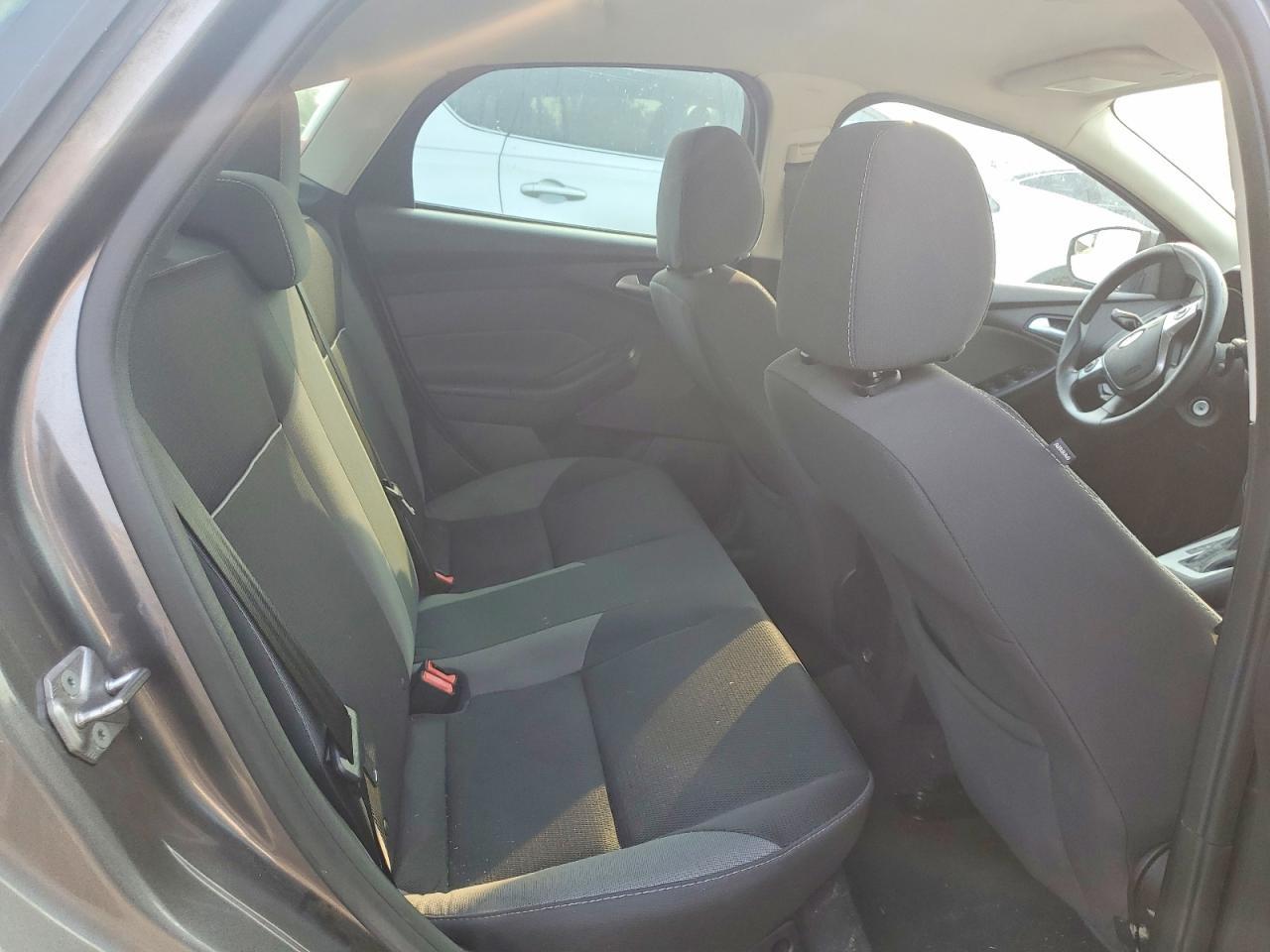 2014 Ford Focus Se - zdjęcie 10