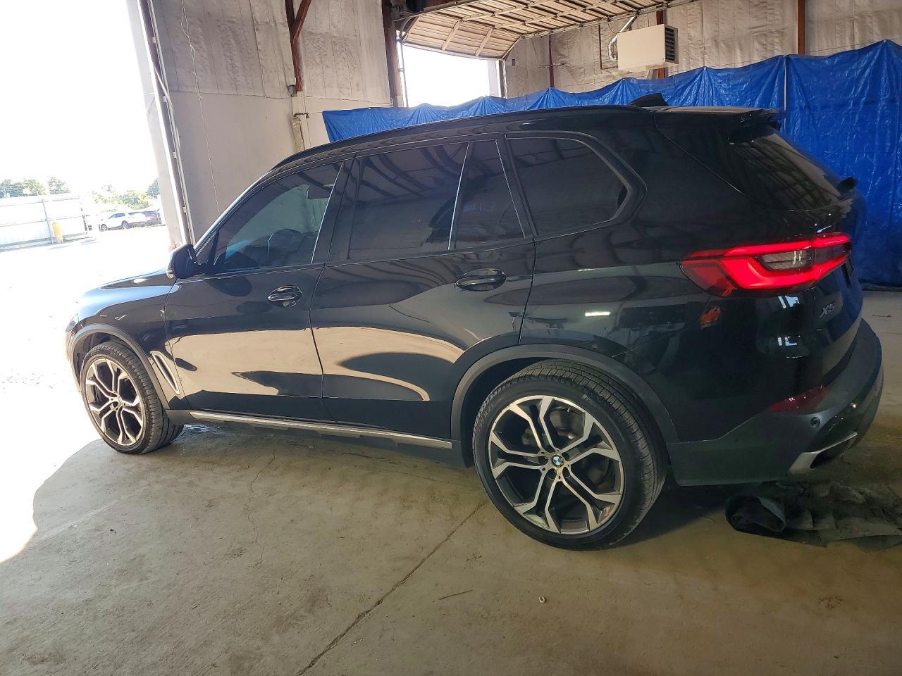 2019 BMW X5 xDrive40I - zdjęcie 2