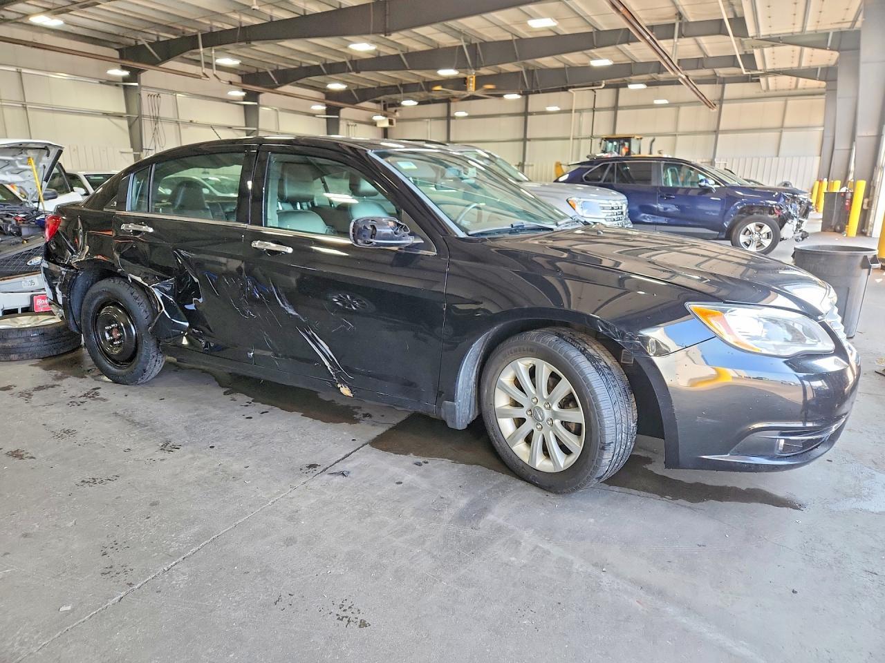 2014 Chrysler 200 Limited - zdjęcie 4
