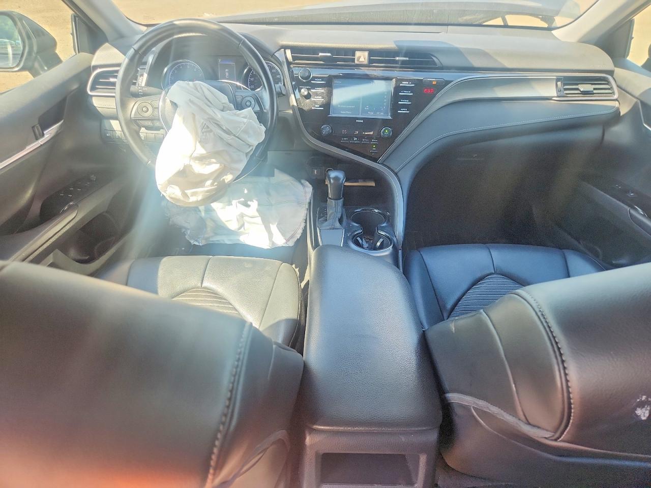 2020 Toyota Camry Se Nightshade - zdjęcie 8