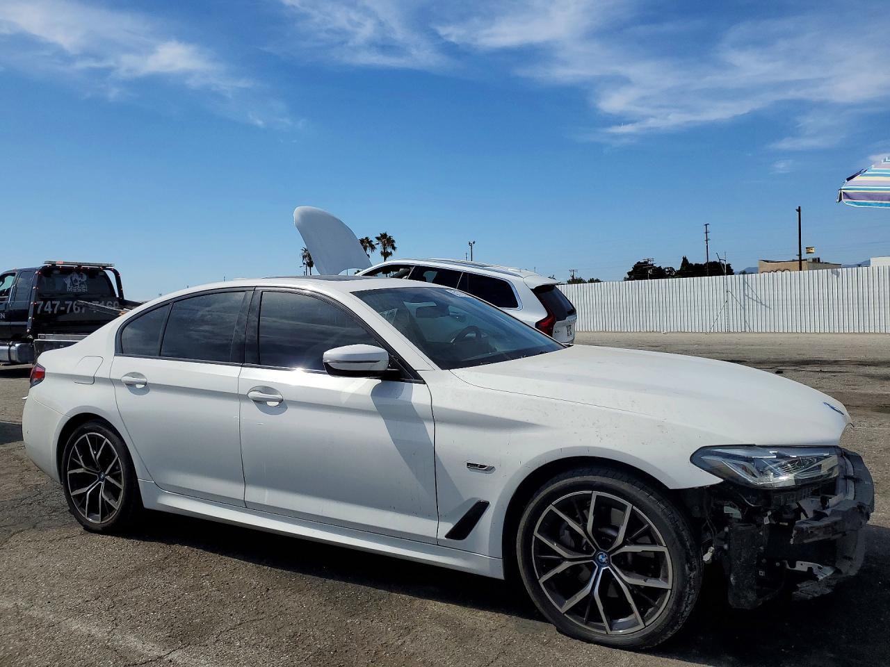 2022 BMW 530E - zdjęcie 4