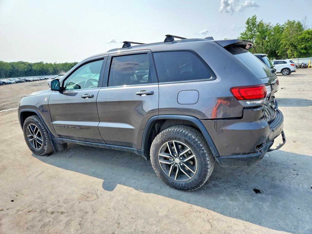 2017 Jeep Grand Cherokee Trailhawk - zdjęcie 2