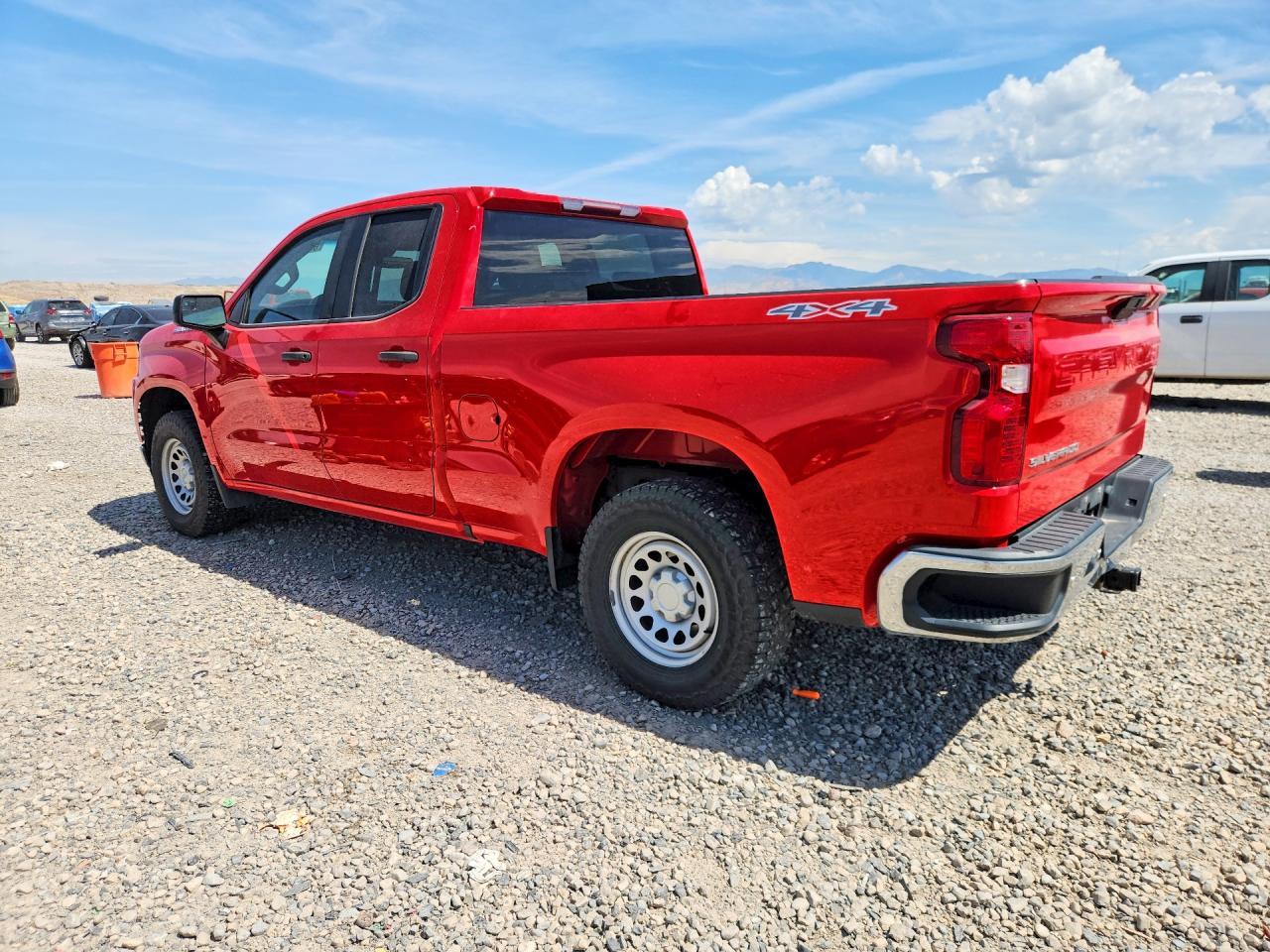 2020 Chevrolet Silverado K1500 - zdjęcie 2