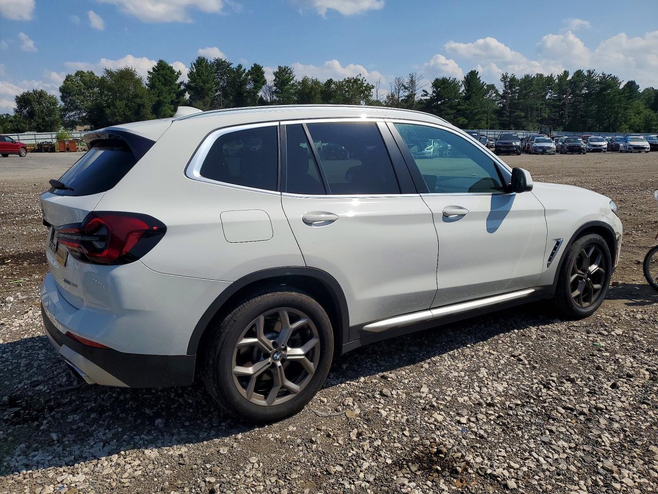 2022 BMW X3 xDrive30I - zdjęcie 3