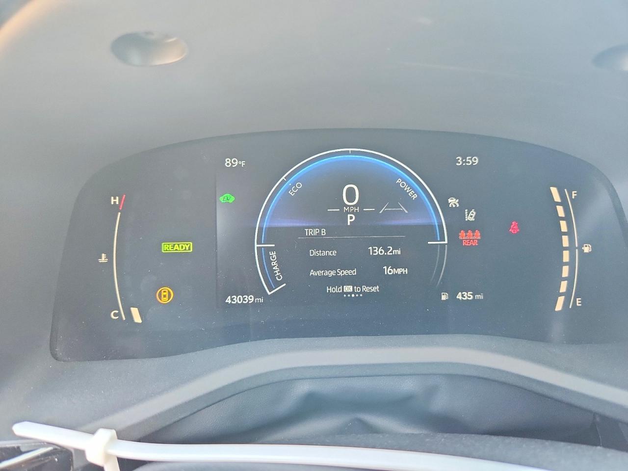 2025 Toyota Camry Le - zdjęcie 9