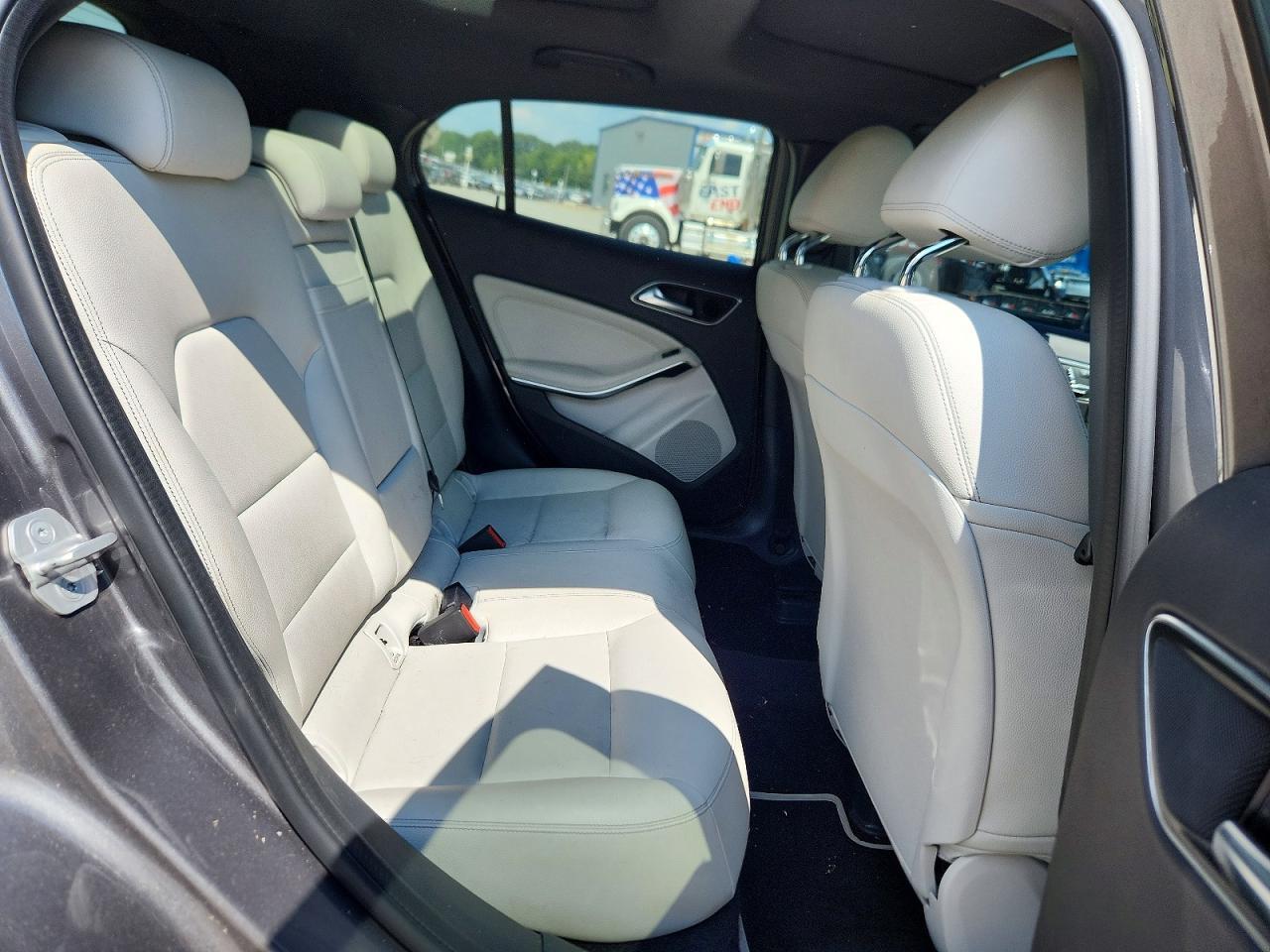 2018 Mercedes-Benz Gla 250 - zdjęcie 10