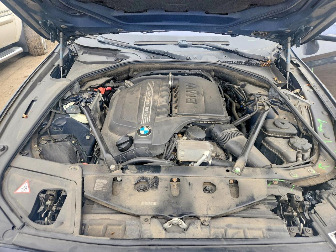 2014 BMW Seria 5 535i - zdjęcie 11
