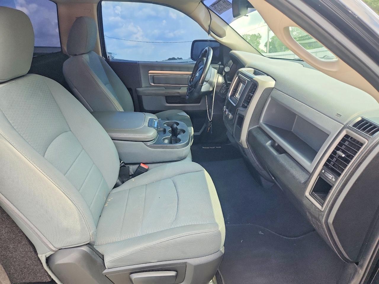 2013 Ram 1500 St - zdjęcie 10