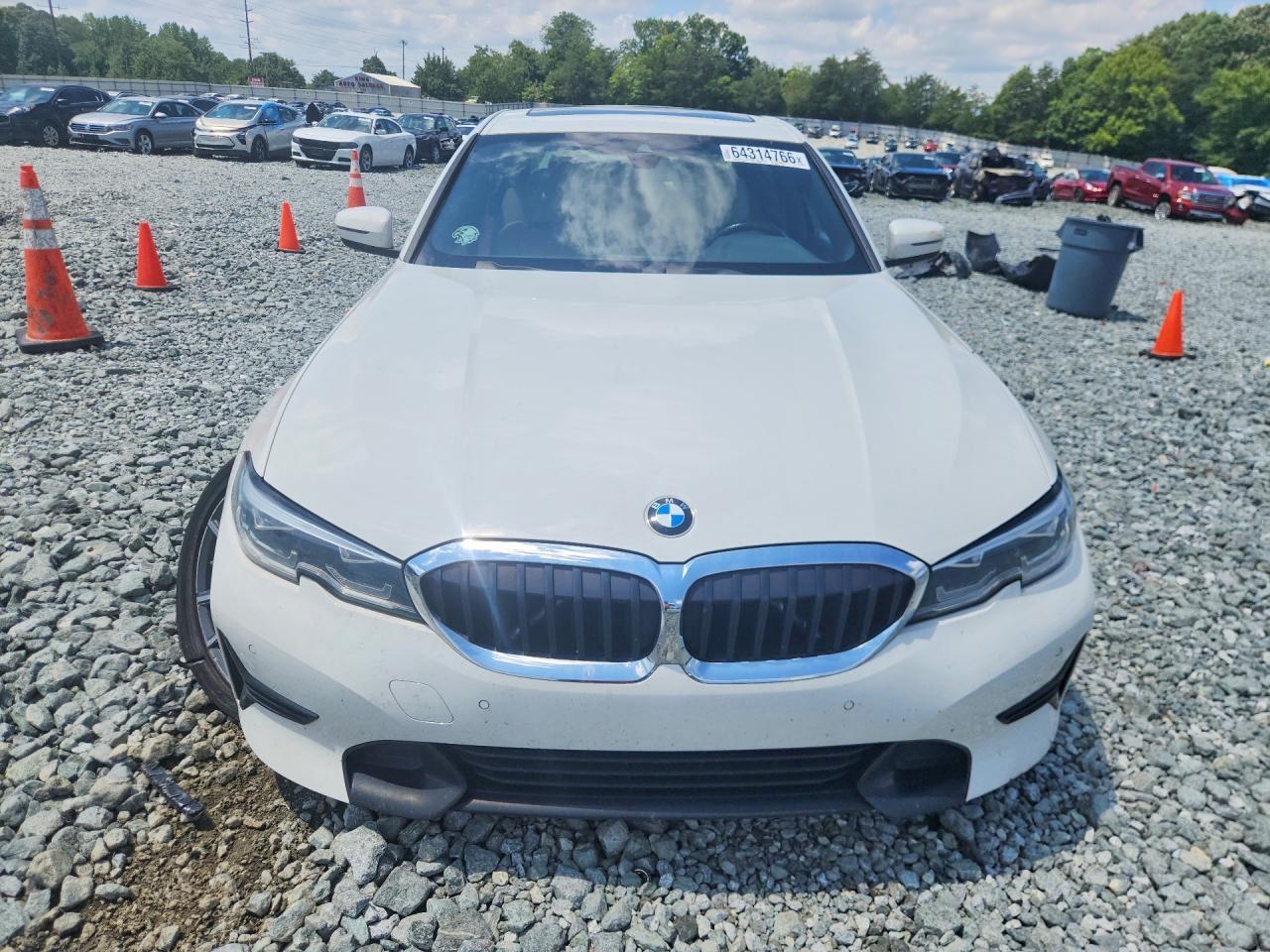 2021 BMW 330Xi - zdjęcie 5