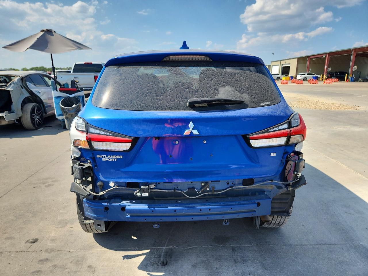 2021 Mitsubishi Outlander Sport Es - zdjęcie 6