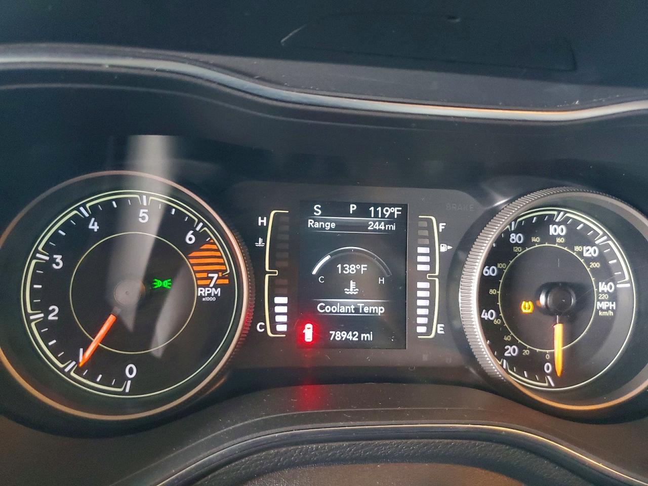 2019 Jeep Cherokee Latitude Plus - zdjęcie 9
