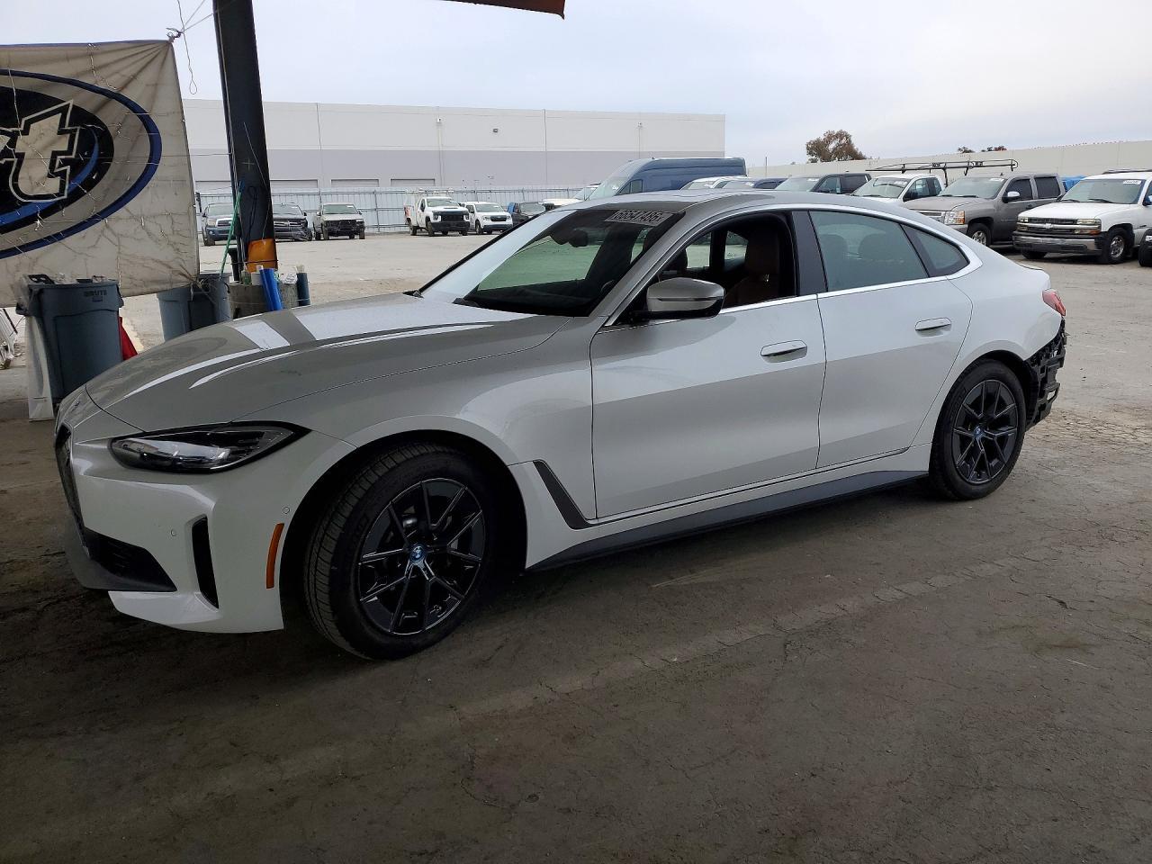 BMW i4 - zdjęcie 1